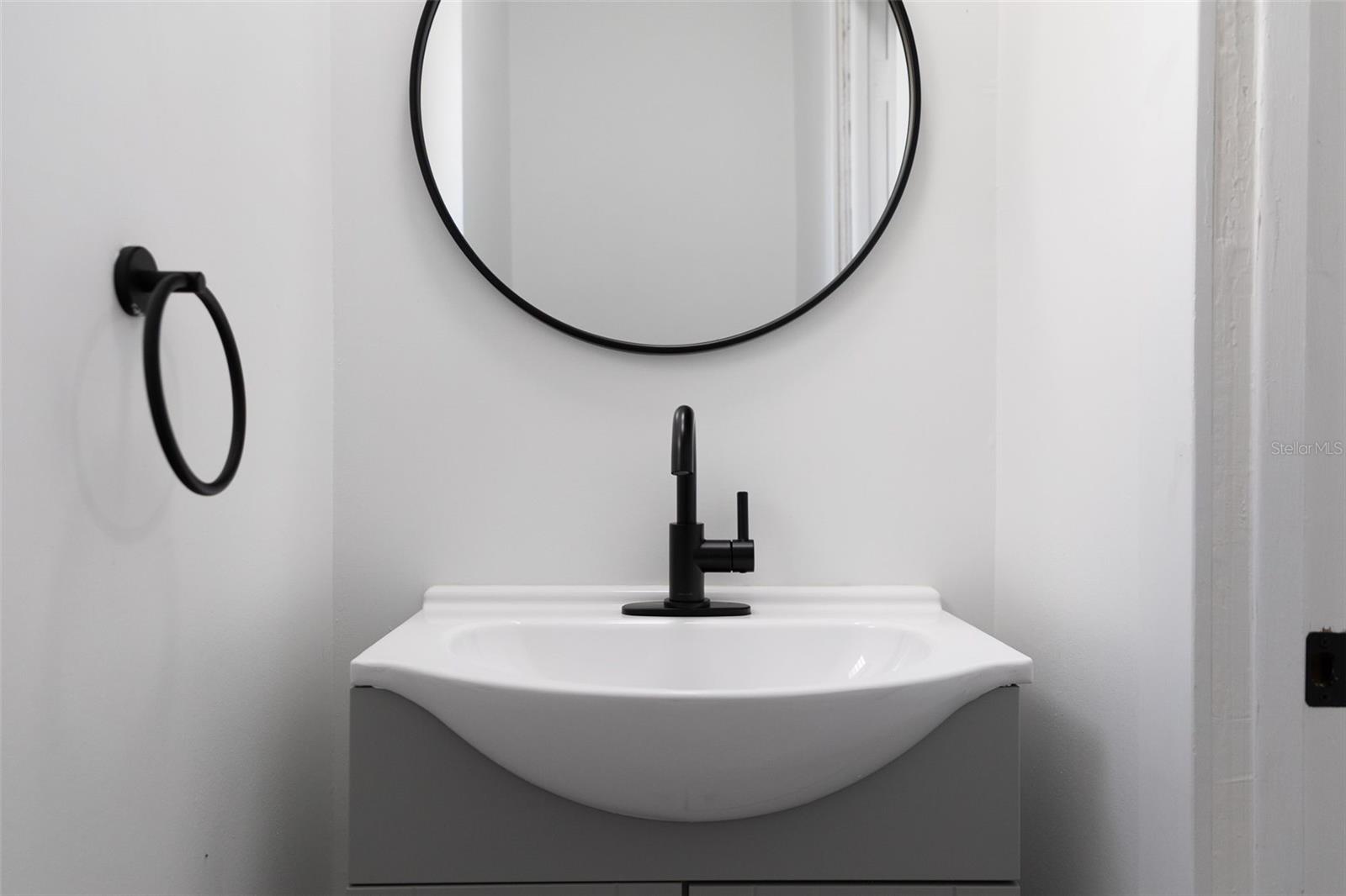 703 WHITFIELD AVE, SARASOTA, FL, 34243