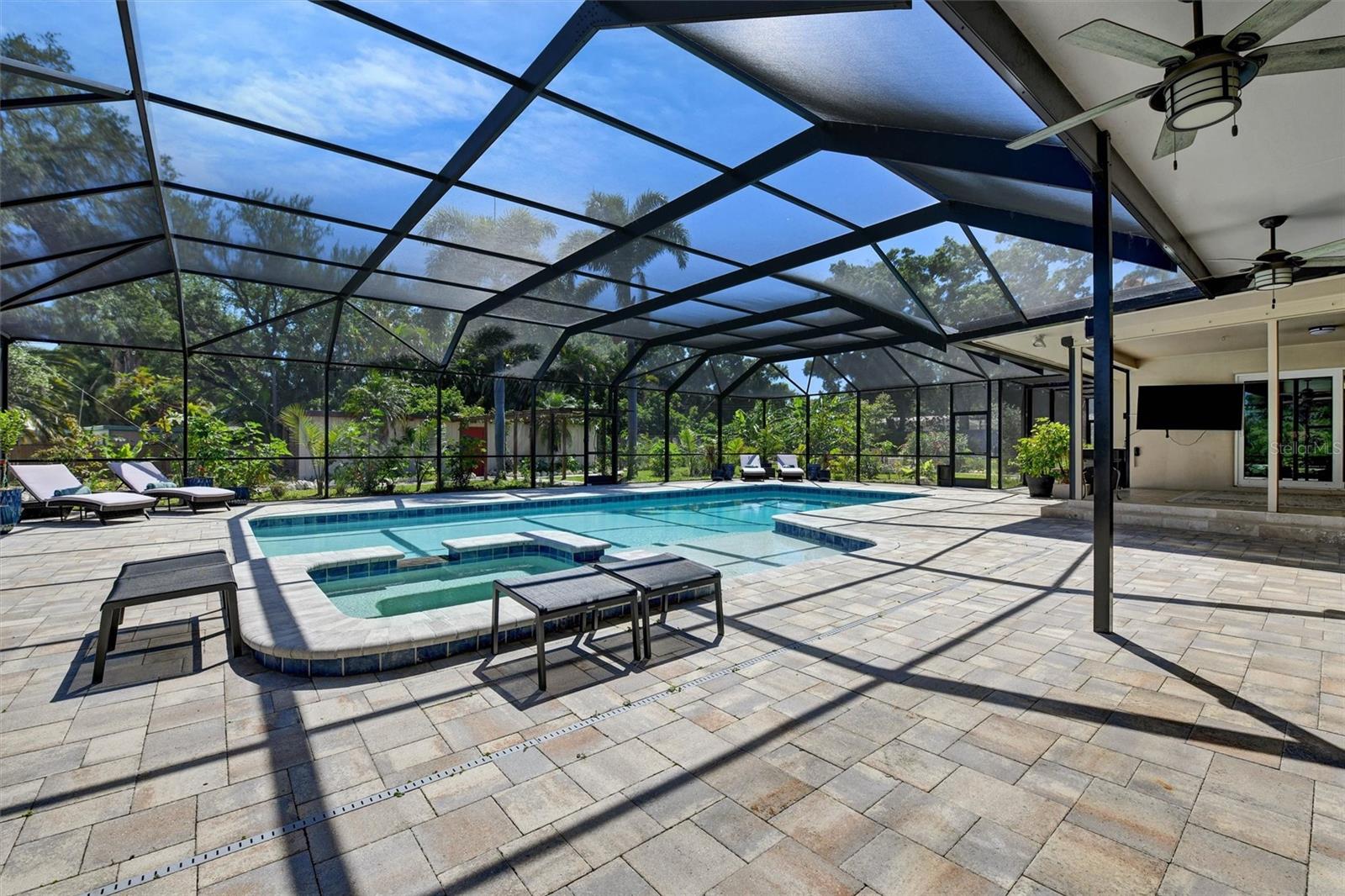 1875 BELLEAIR RD, CLEARWATER, FL, 33764