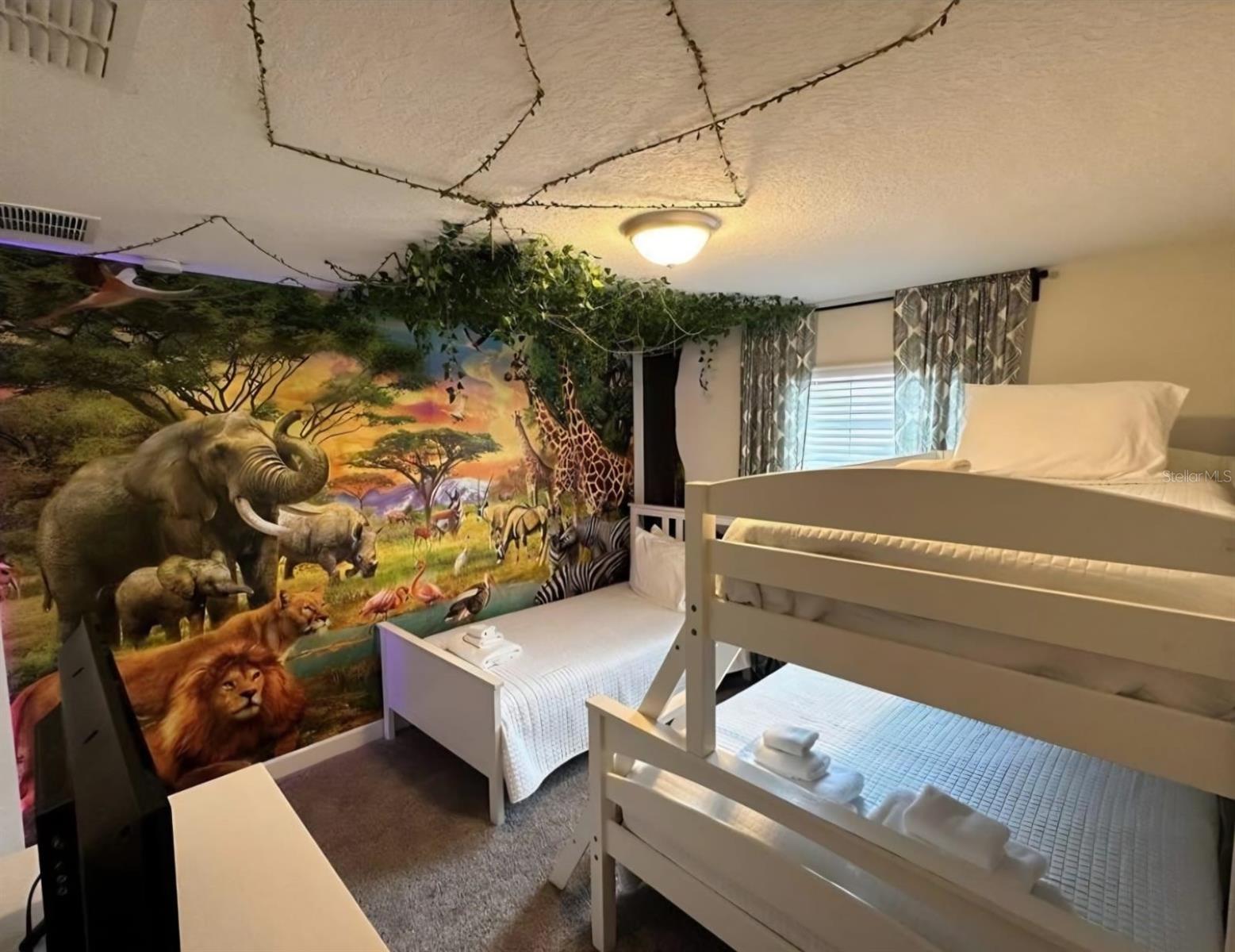 8934 STINGER DR, DAVENPORT, FL, 33896