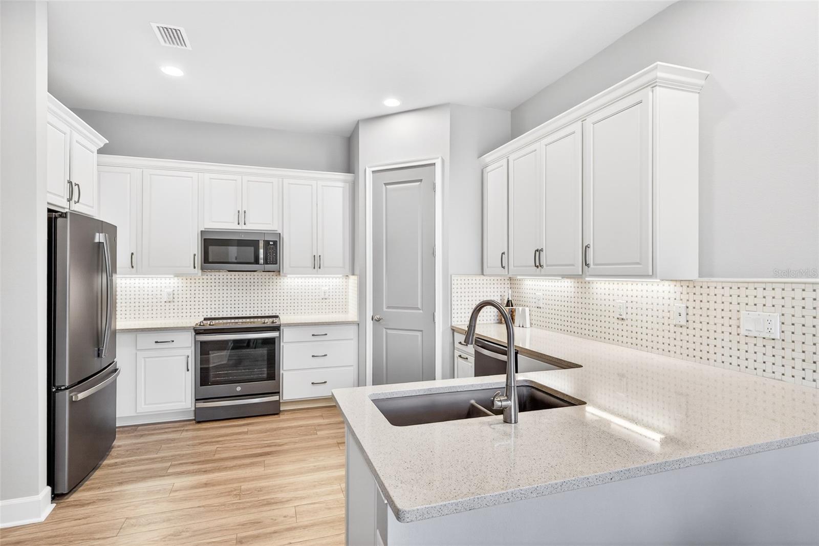 10 NEWHAVEN LN, ORMOND BEACH, FL, 32174