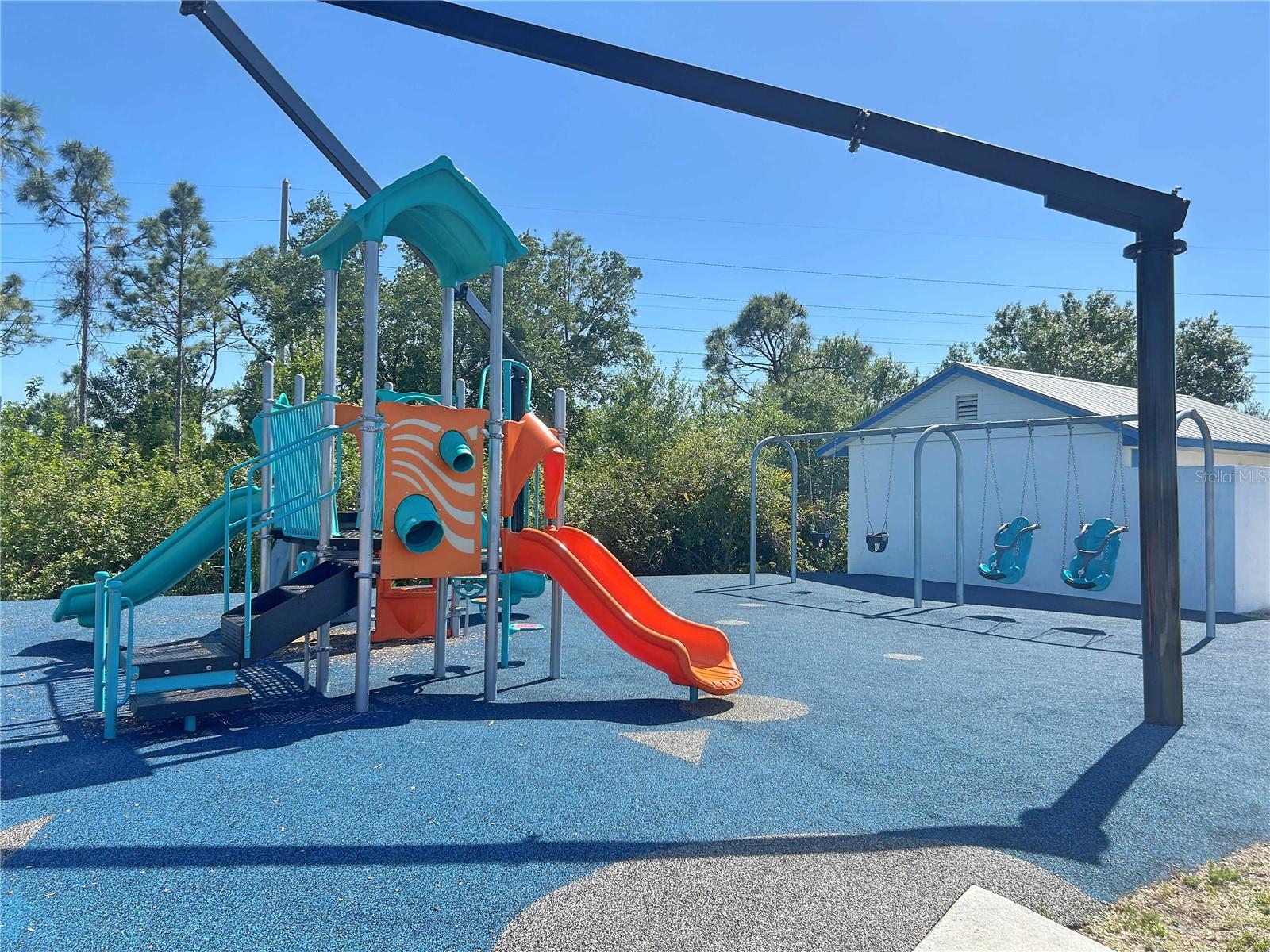 404 PARAMARIBO ST, PUNTA GORDA, FL, 33983