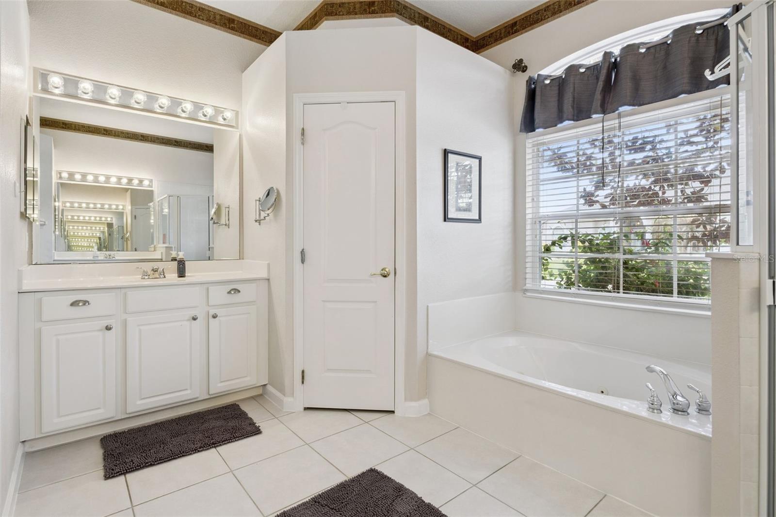 551 PRESTWICK DR, DAVENPORT, FL, 33897