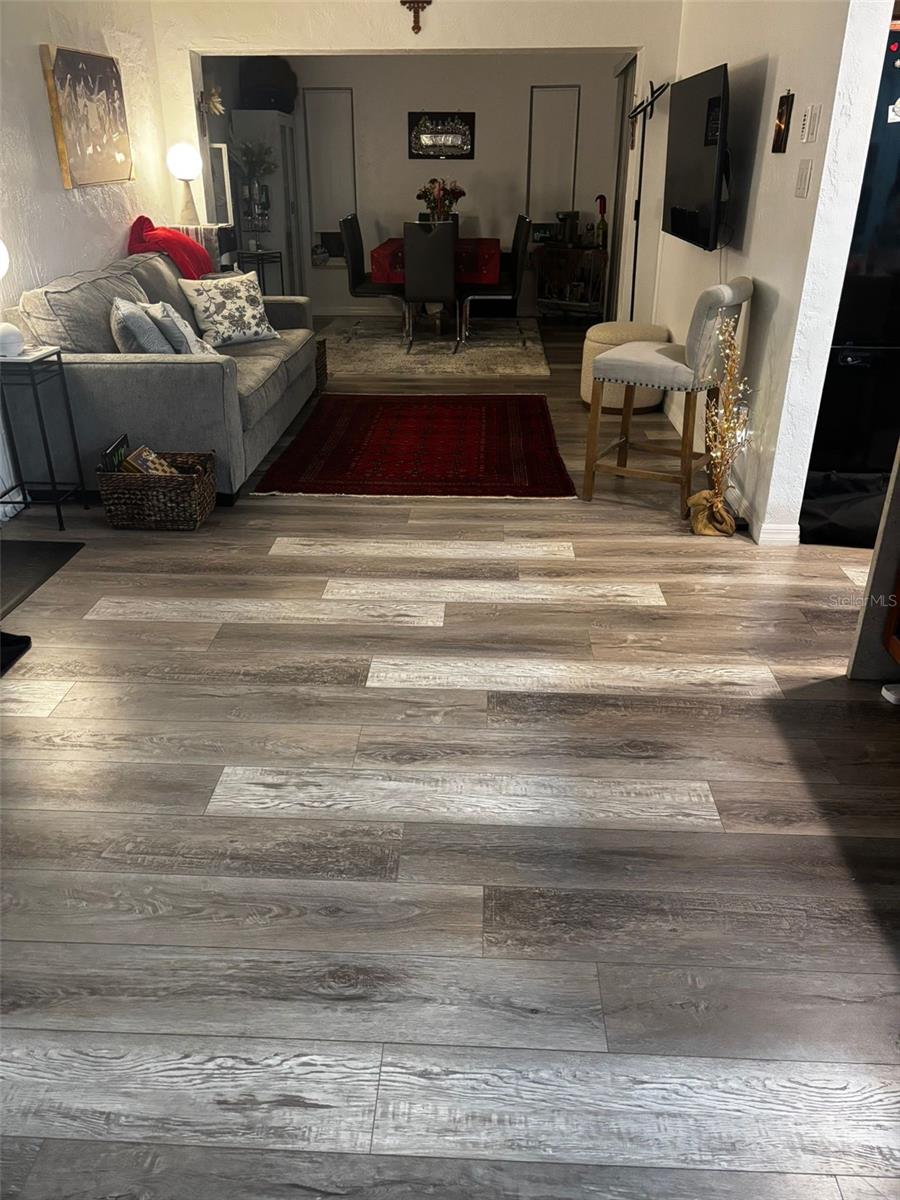 4127 28TH AVE N, ST PETERSBURG, FL, 33713