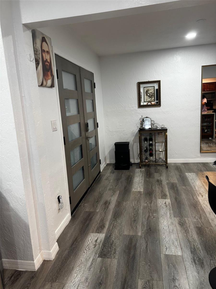 4127 28TH AVE N, ST PETERSBURG, FL, 33713