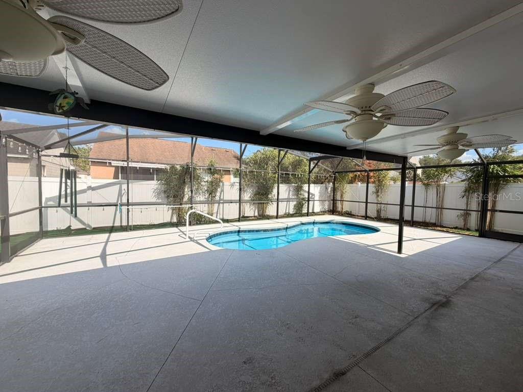 327 N CERVIDAE DR, APOPKA, FL, 32703