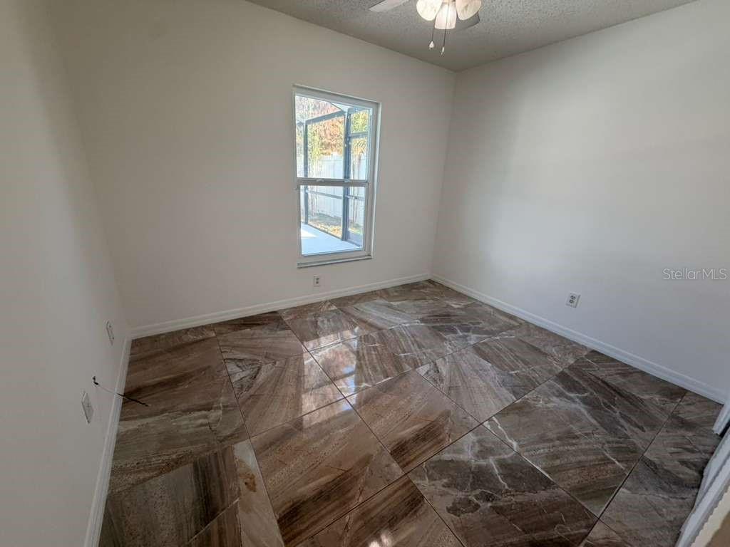 327 N CERVIDAE DR, APOPKA, FL, 32703