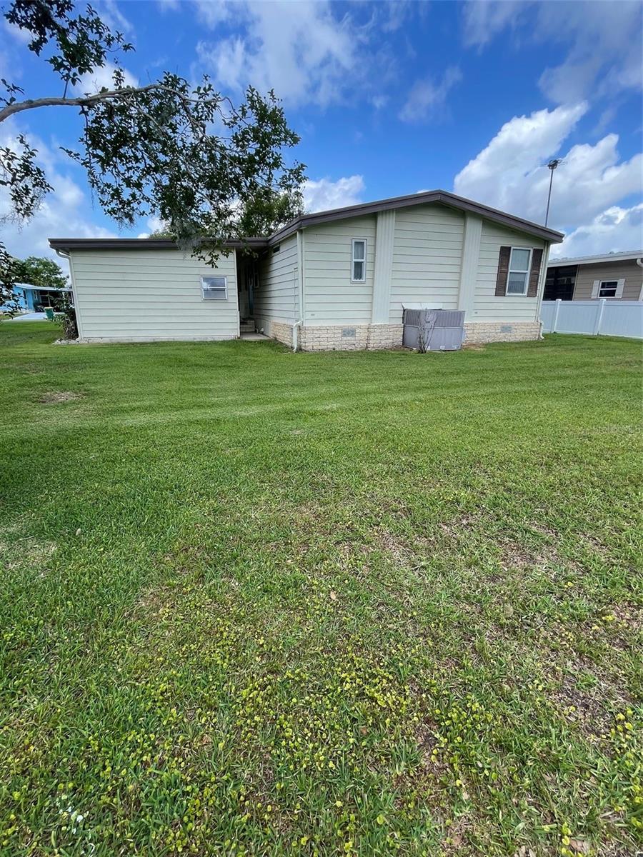 2804 WEKIVA RD, TAVARES, FL, 32778