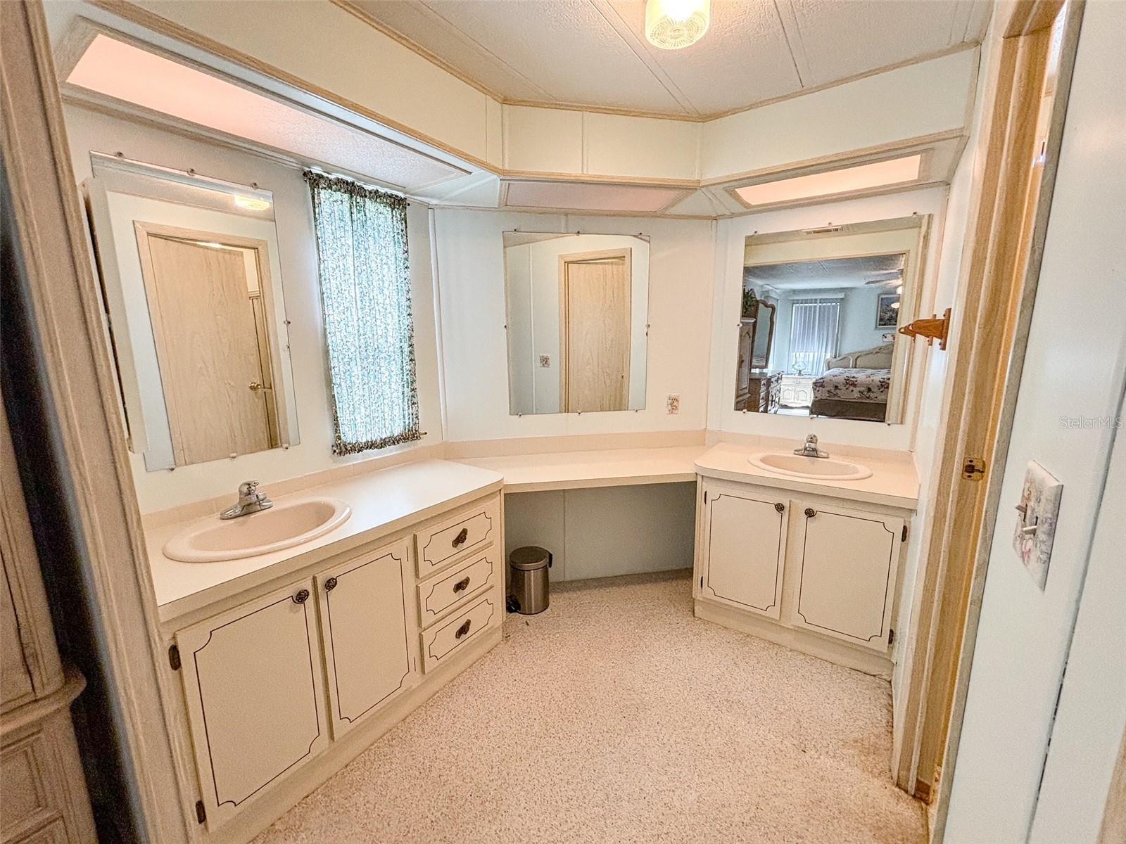 2804 WEKIVA RD, TAVARES, FL, 32778