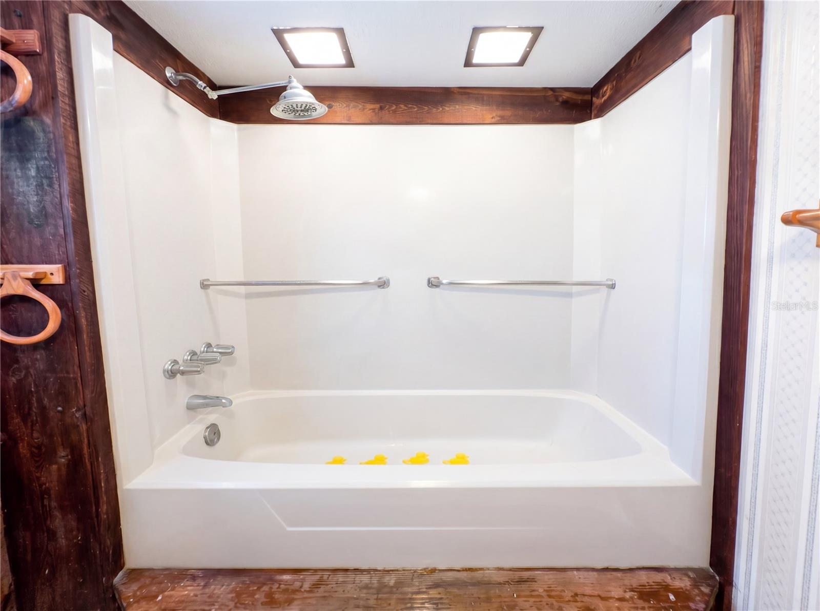 1385 BENDER AVE, DAYTONA BEACH, FL, 32117