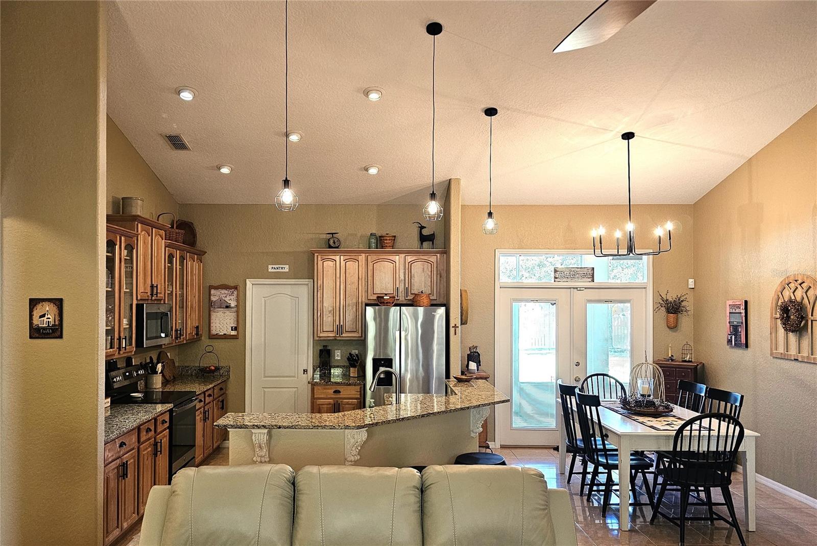 1401 LINDSEY RD, PLANT CITY, FL, 33566