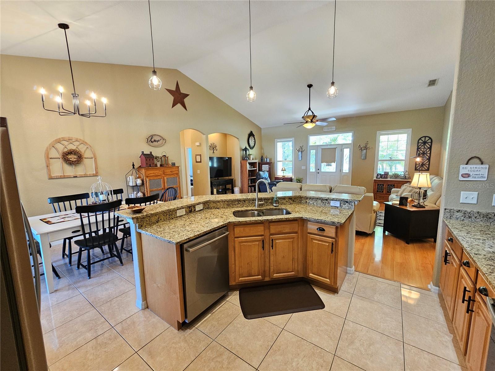 1401 LINDSEY RD, PLANT CITY, FL, 33566