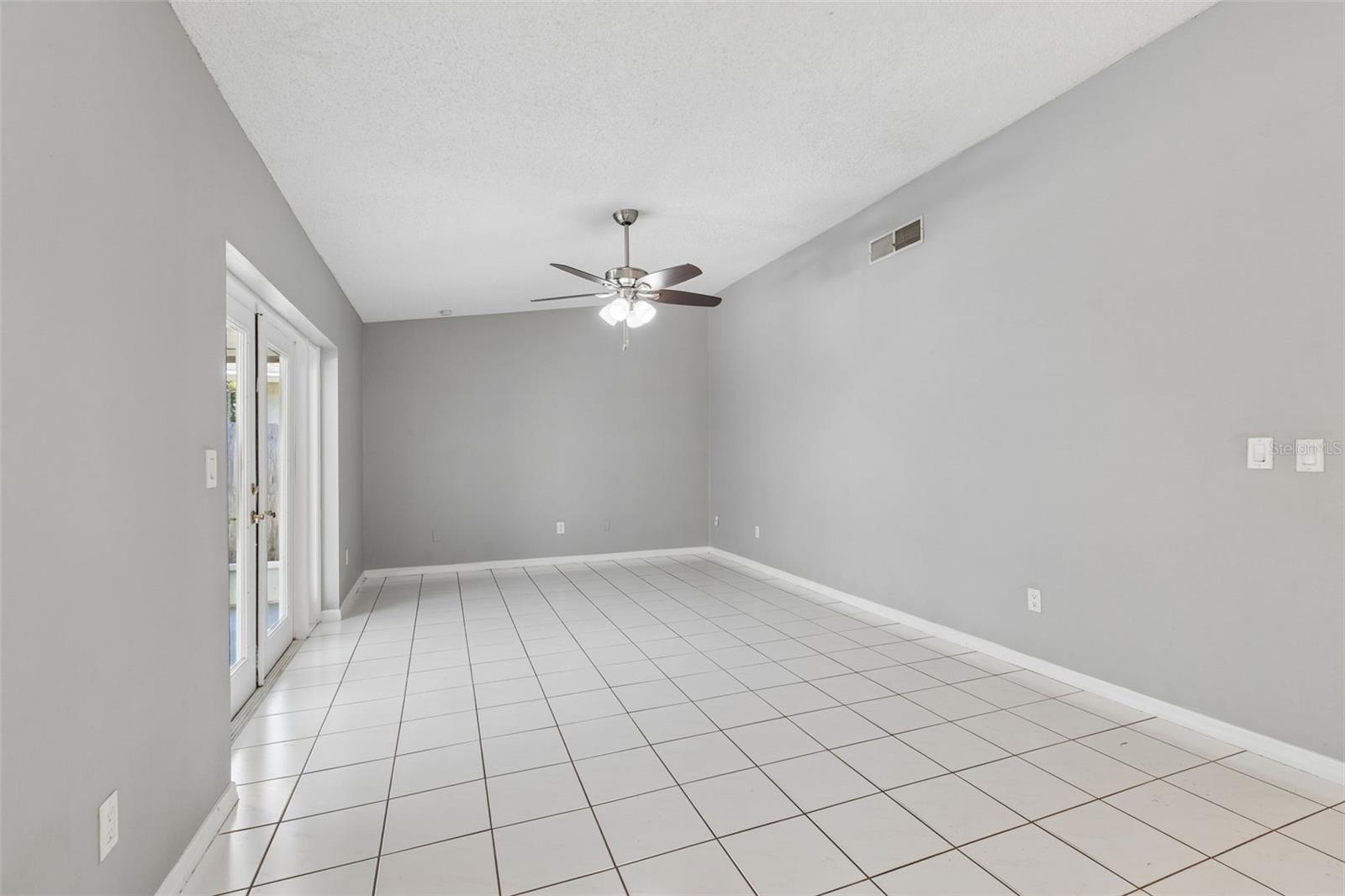 SCOTS LANDING, DUNEDIN, FL, 34698