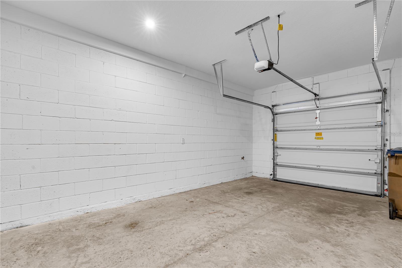 1104 LAKESHORE BREEZE PL, KISSIMMEE, FL, 34747