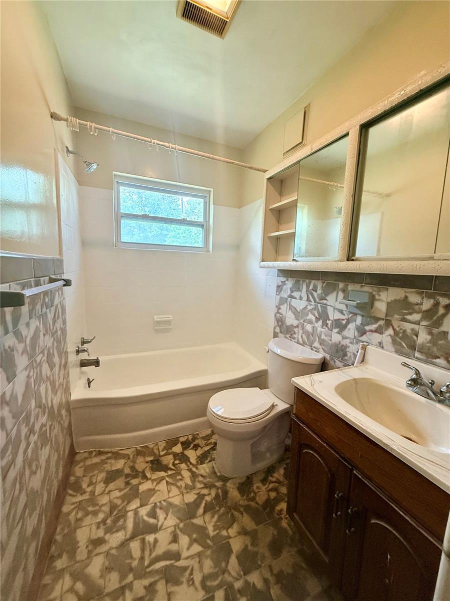 437 W WISCONSIN AVE, DELAND, FL, 32720