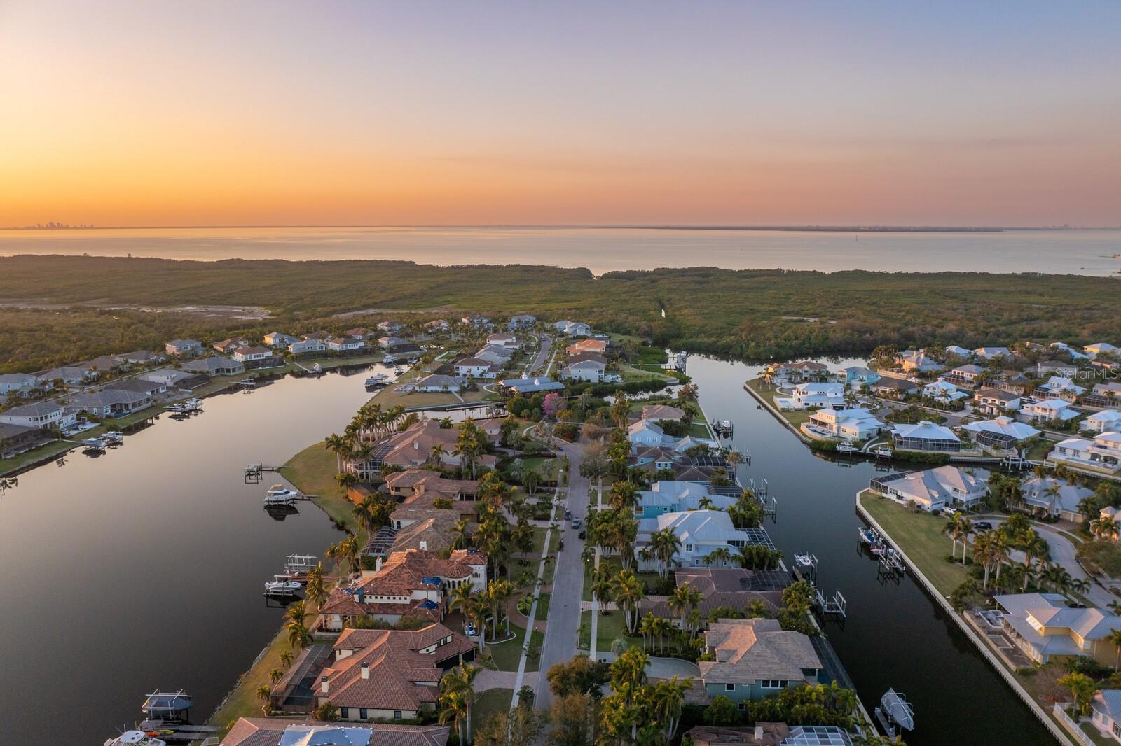 625 BALIBAY RD, APOLLO BEACH, FL, 33572