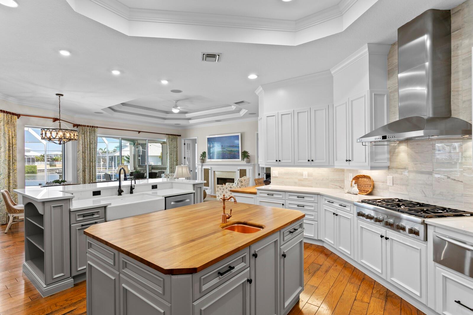 625 BALIBAY RD, APOLLO BEACH, FL, 33572