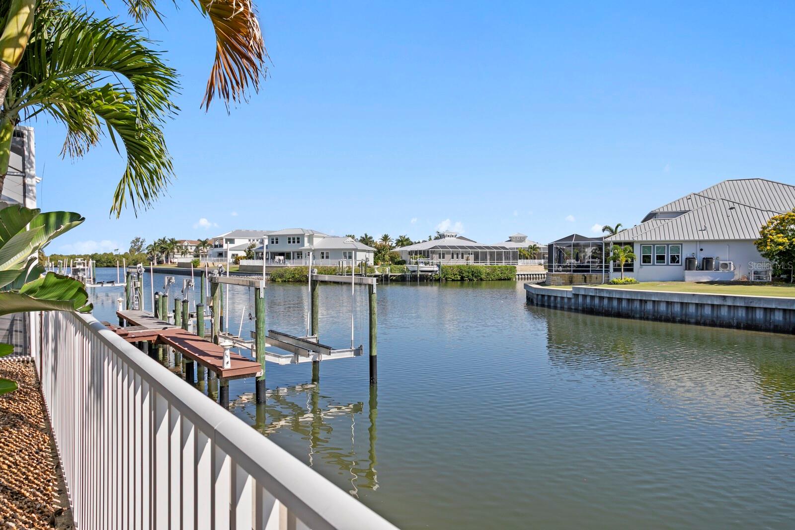 625 BALIBAY RD, APOLLO BEACH, FL, 33572