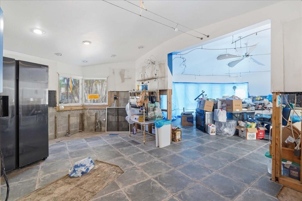 16007 GULF BLVD, REDINGTON BEACH, FL, 33708