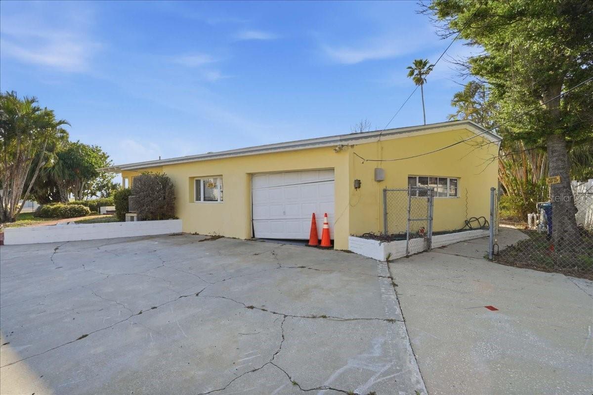 16007 GULF BLVD, REDINGTON BEACH, FL, 33708