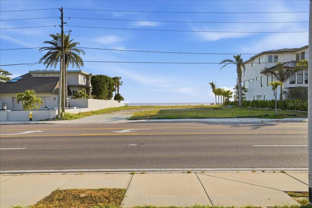 16007 GULF BLVD, REDINGTON BEACH, FL, 33708