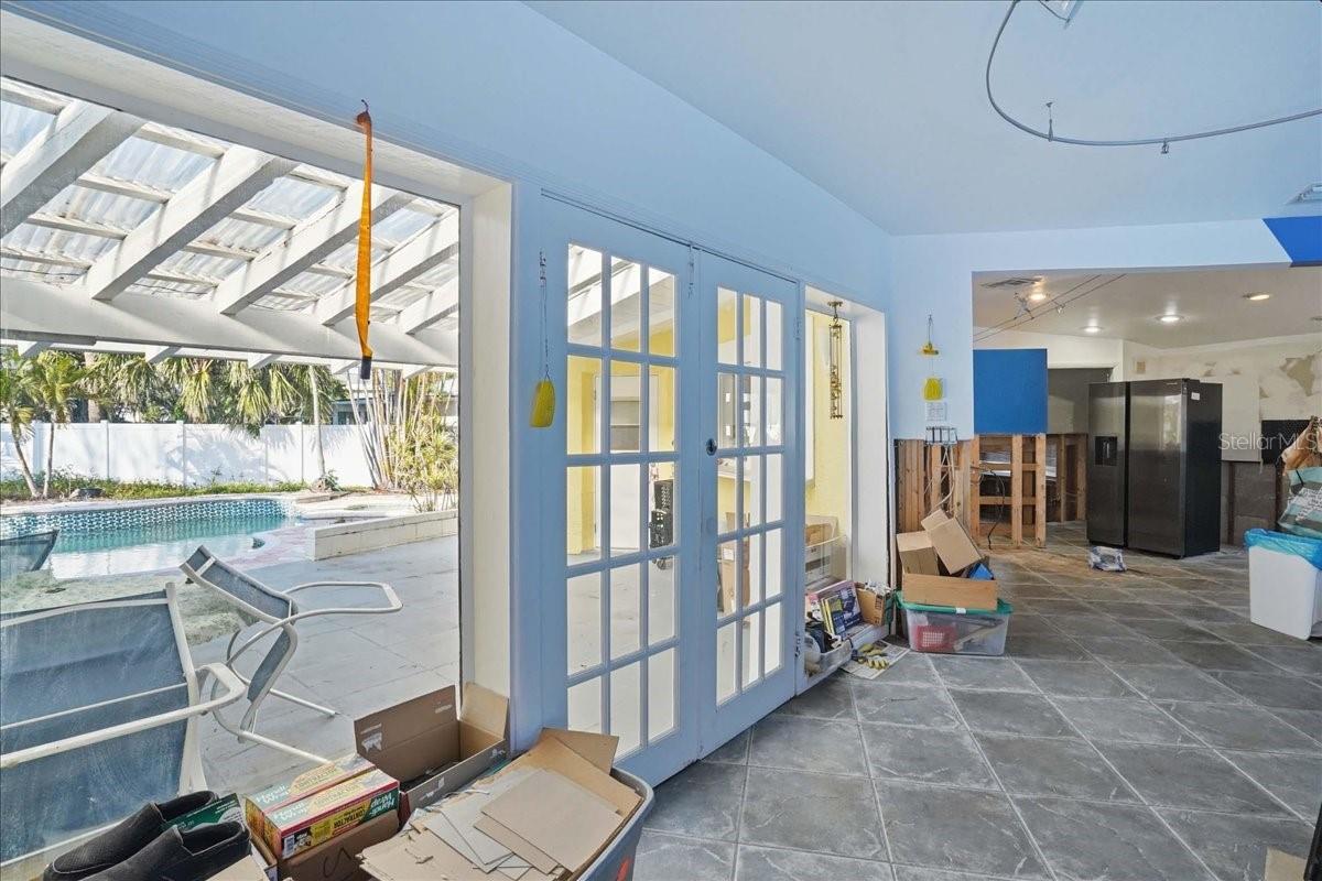 16007 GULF BLVD, REDINGTON BEACH, FL, 33708