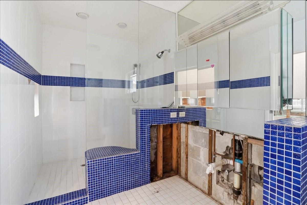 16007 GULF BLVD, REDINGTON BEACH, FL, 33708