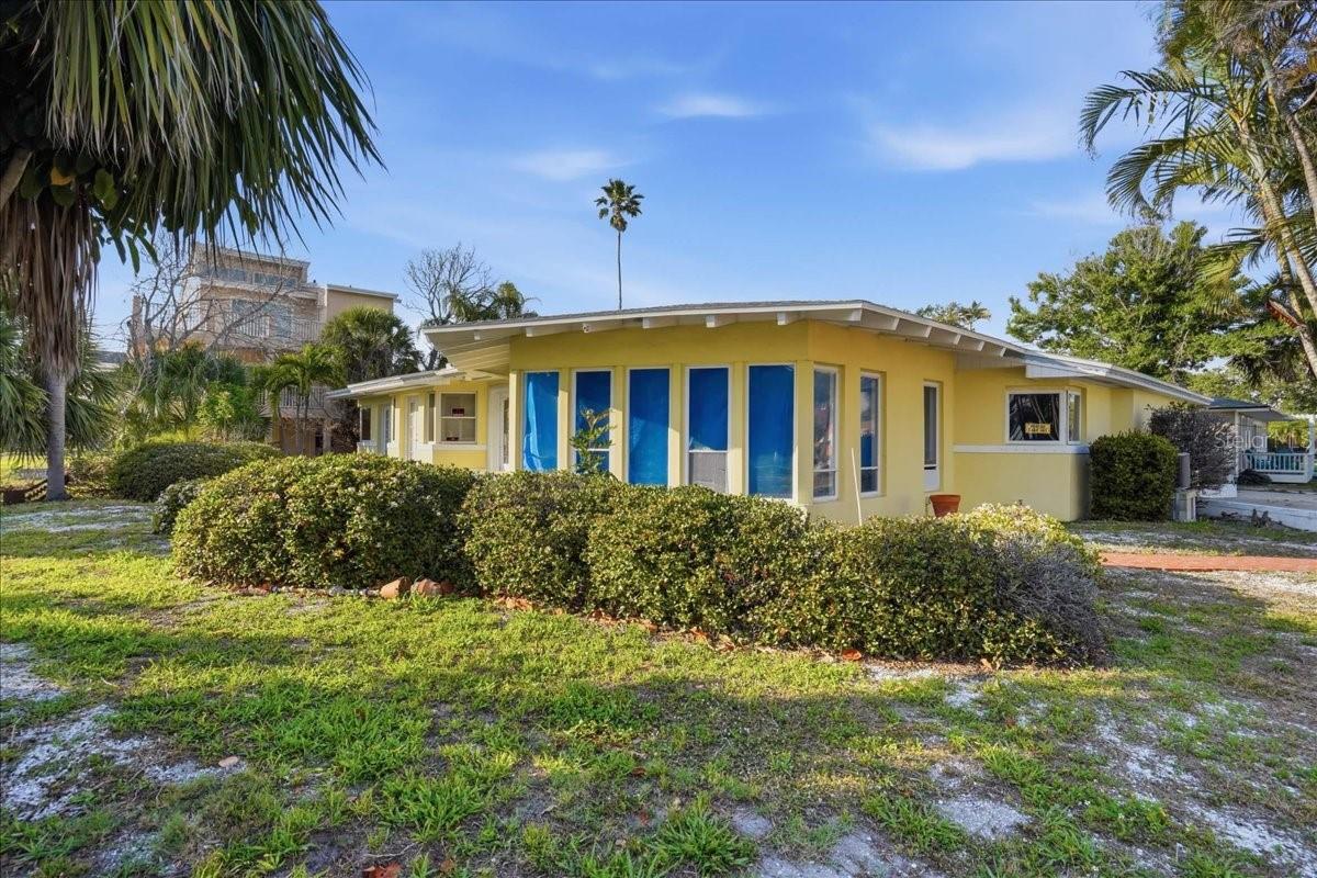 16007 GULF BLVD, REDINGTON BEACH, FL, 33708