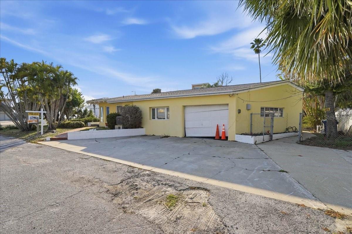 16007 GULF BLVD, REDINGTON BEACH, FL, 33708