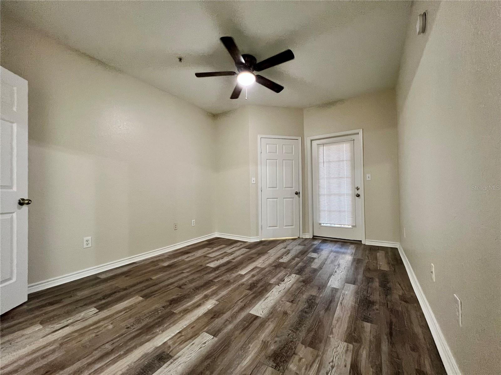 4323 BAYSIDE VILLAGE DR #202, TAMPA, FL, 33615