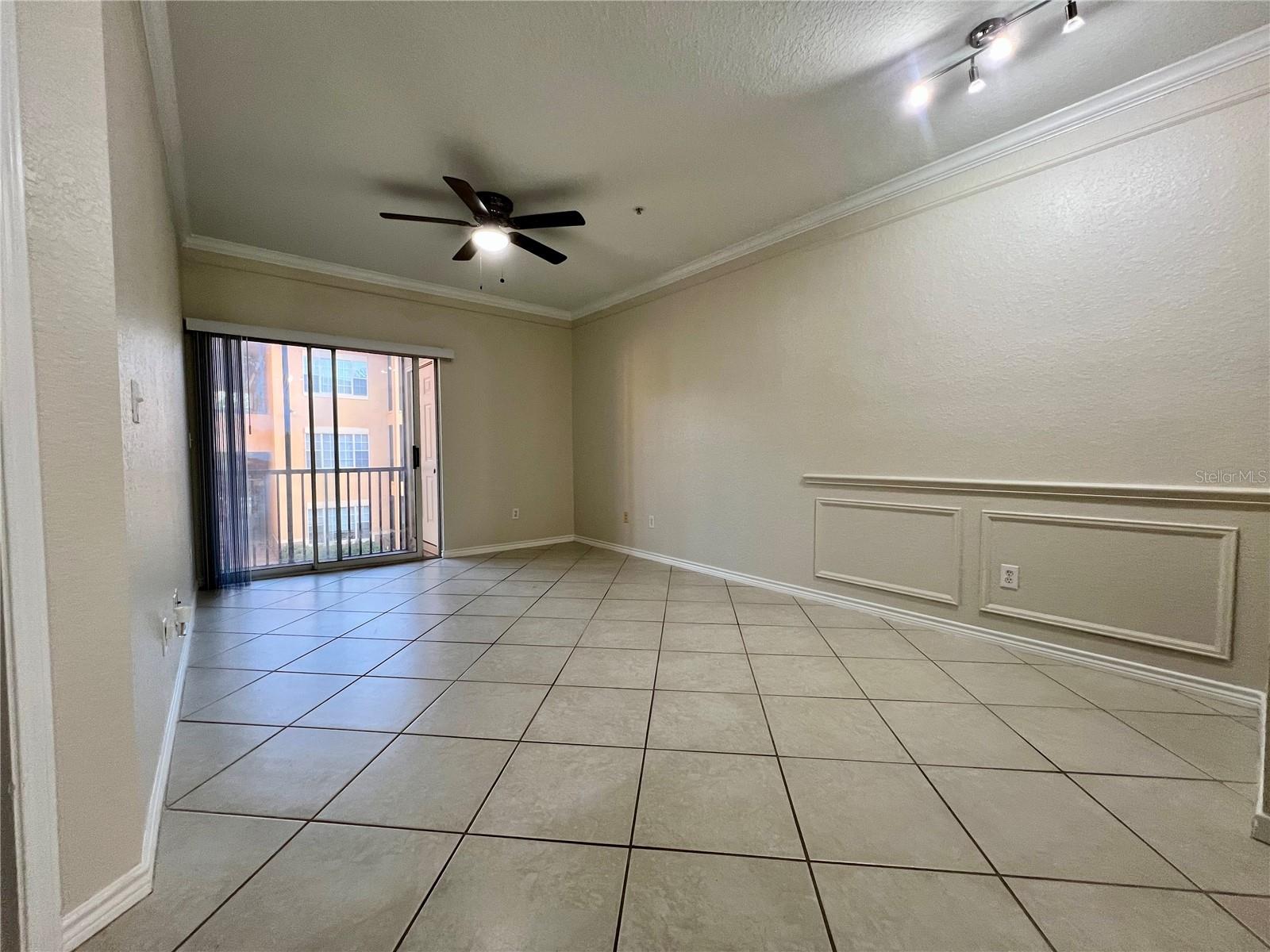 4323 BAYSIDE VILLAGE DR #202, TAMPA, FL, 33615