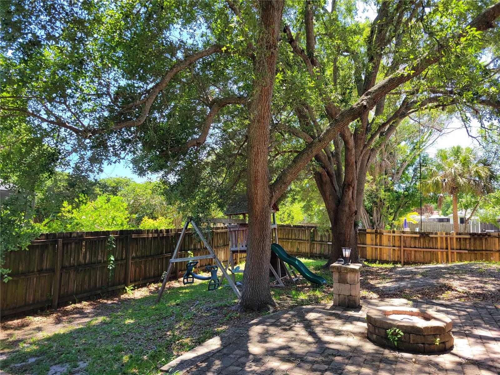 1111 MINA AVE NE, PALM BAY, FL, 32907