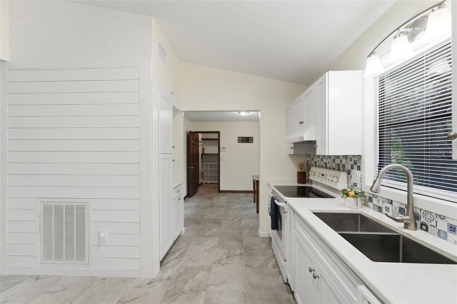 2890 GREEN MOUNTAIN RD, DELAND, FL, 32720