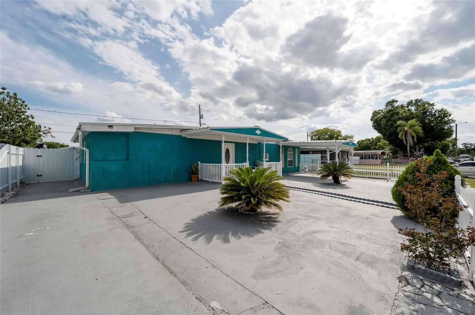 7511 TIDEWATER TRL, TAMPA, FL, 33619