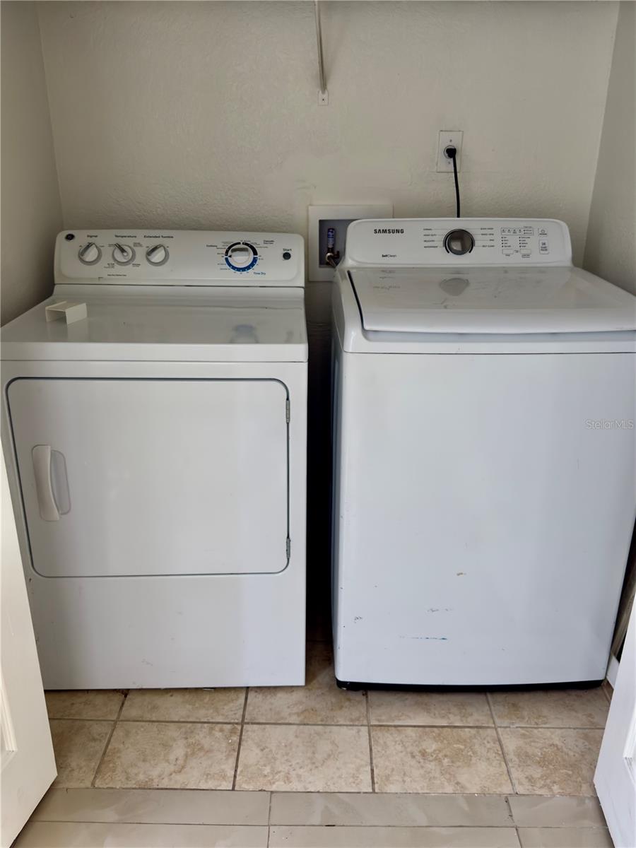 5152 CONROY RD #17, ORLANDO, FL, 32811