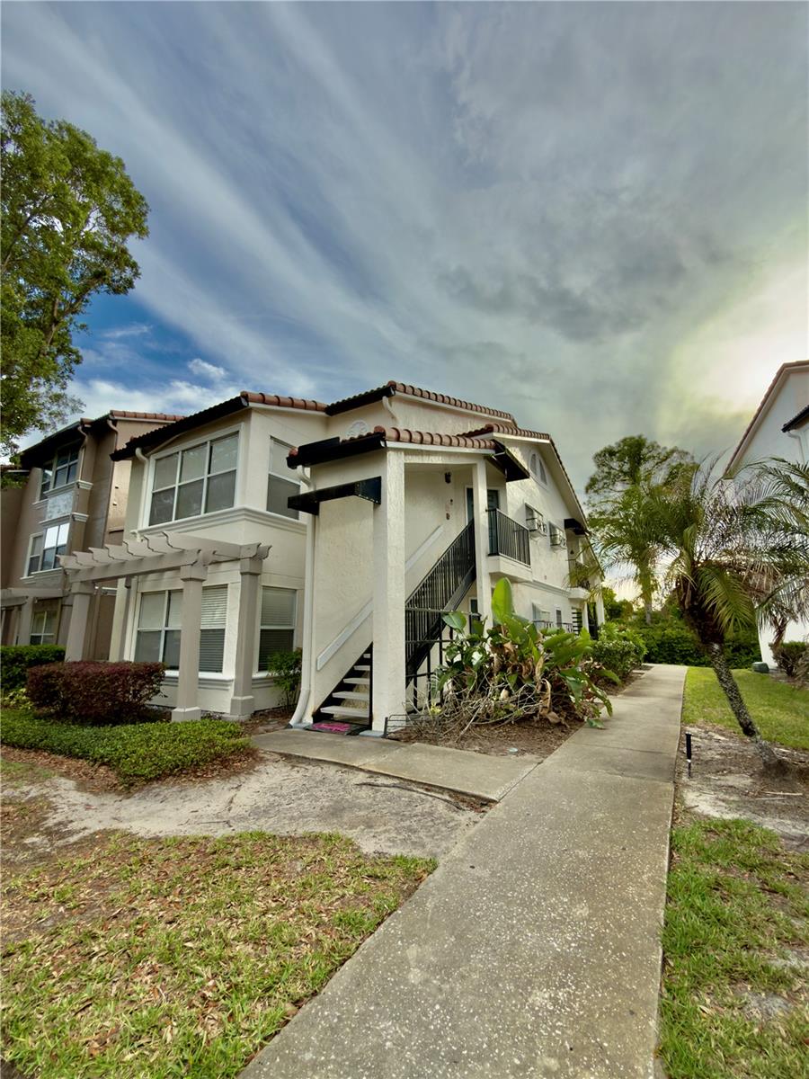 5152 CONROY RD #17, ORLANDO, FL, 32811