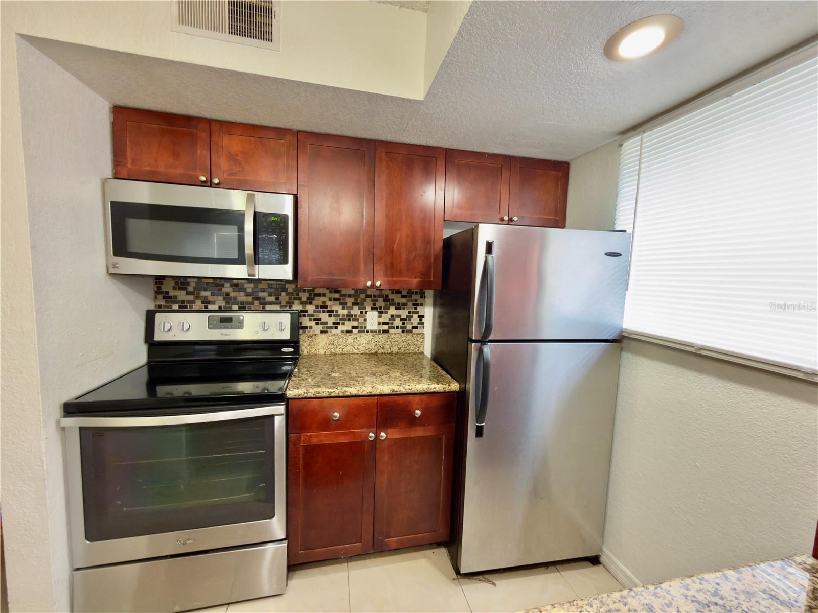 5152 CONROY RD #17, ORLANDO, FL, 32811