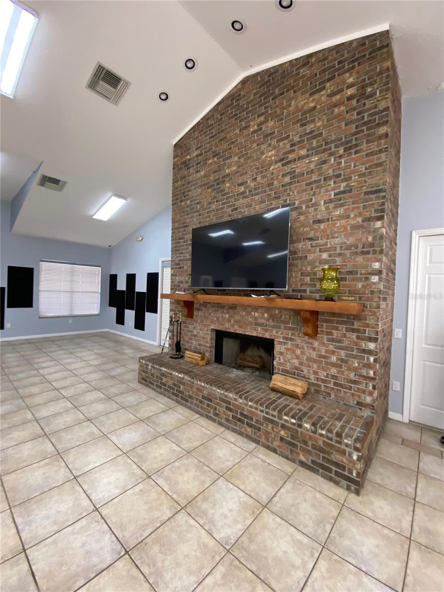 8330 FANTASIA PARK WAY, RIVERVIEW, FL, 33578