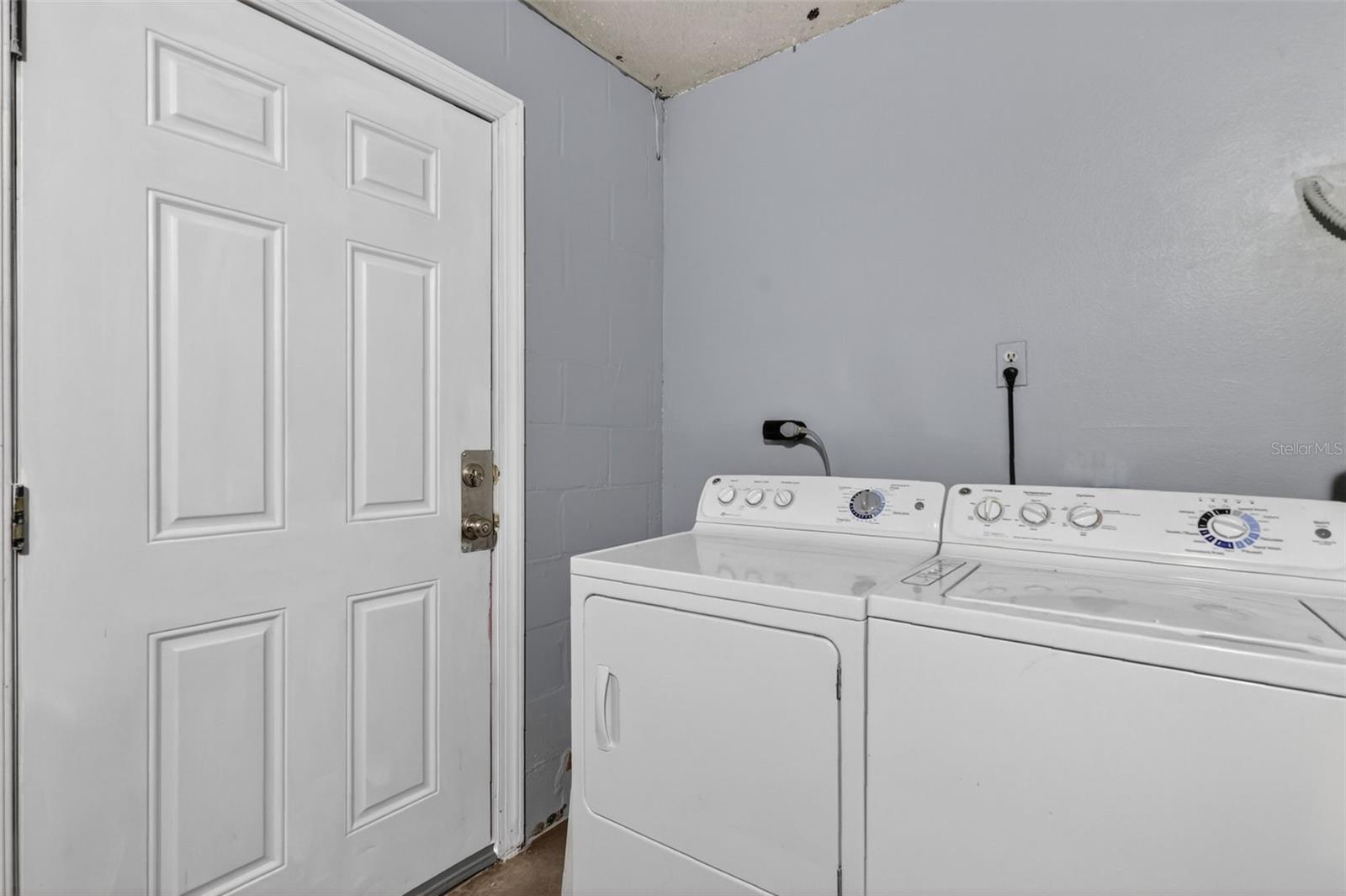 610 PALMETTO DR, MASCOTTE, FL, 34753