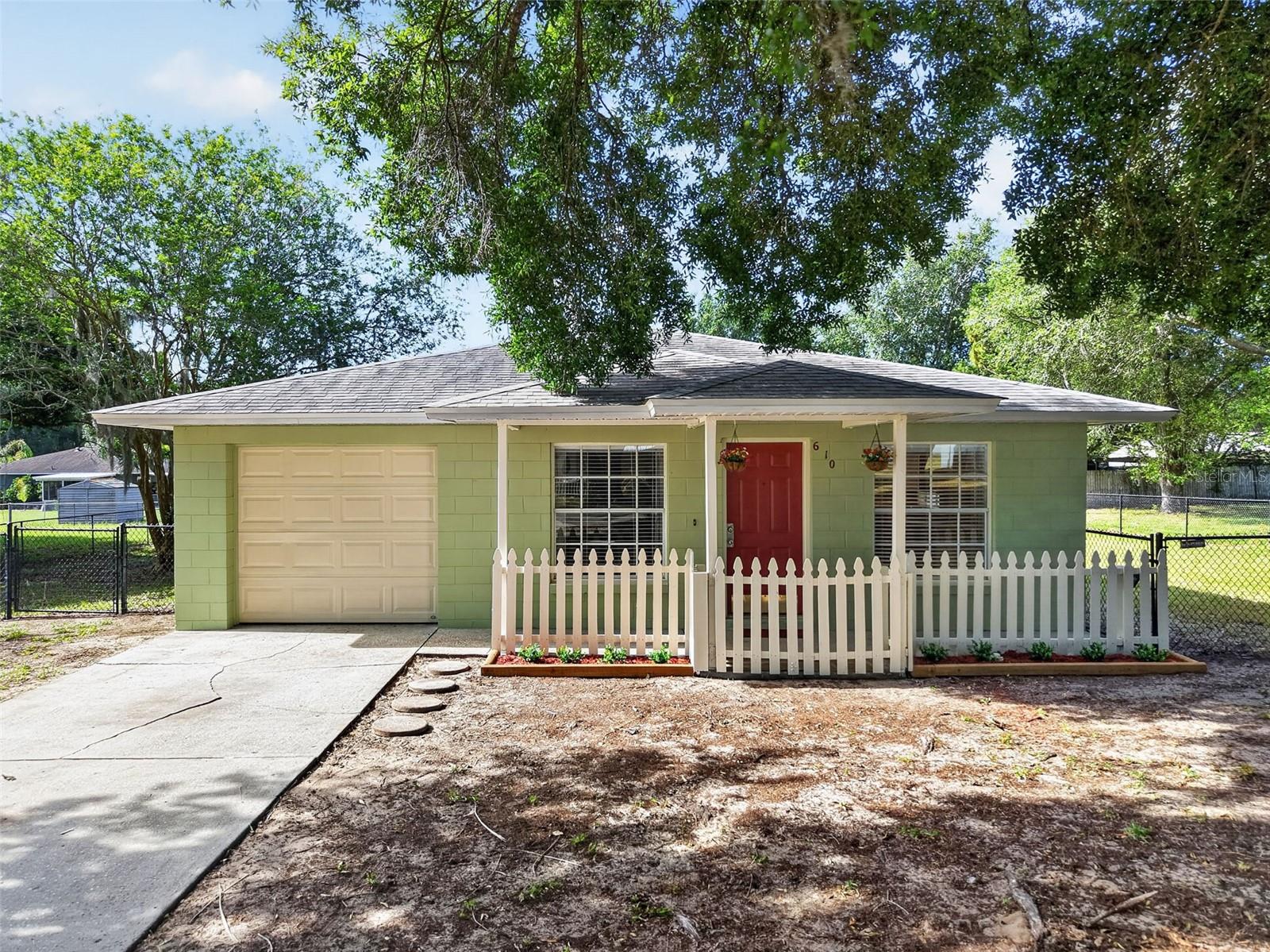 610 PALMETTO DR, MASCOTTE, FL, 34753