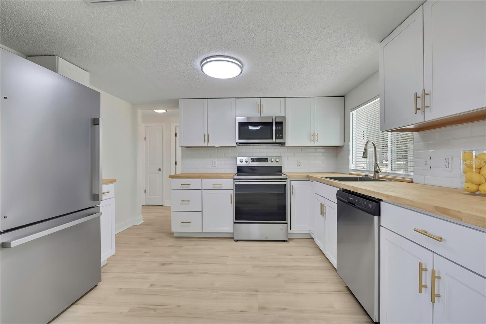 6214 WESTPORT DR, PORT RICHEY, FL, 34668
