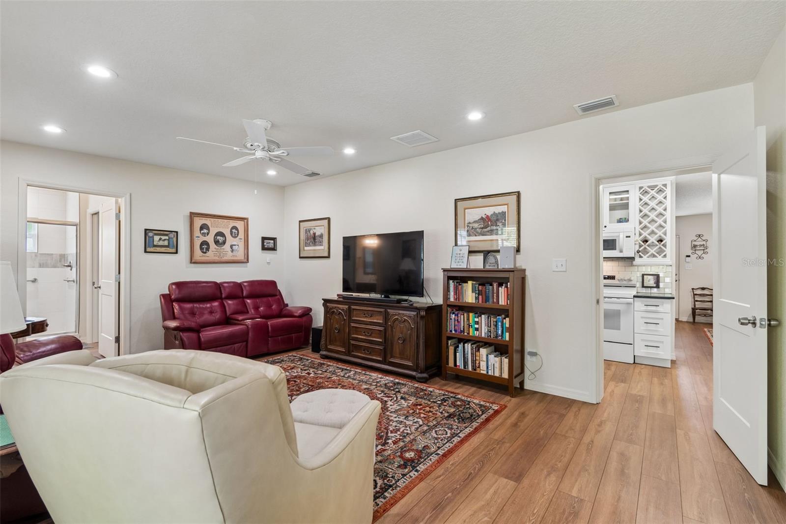 4727 W ANITA BLVD, TAMPA, FL, 33611