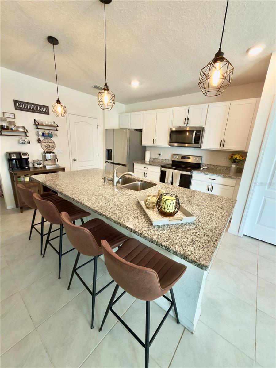 512 LILY LN, DAVENPORT, FL, 33837