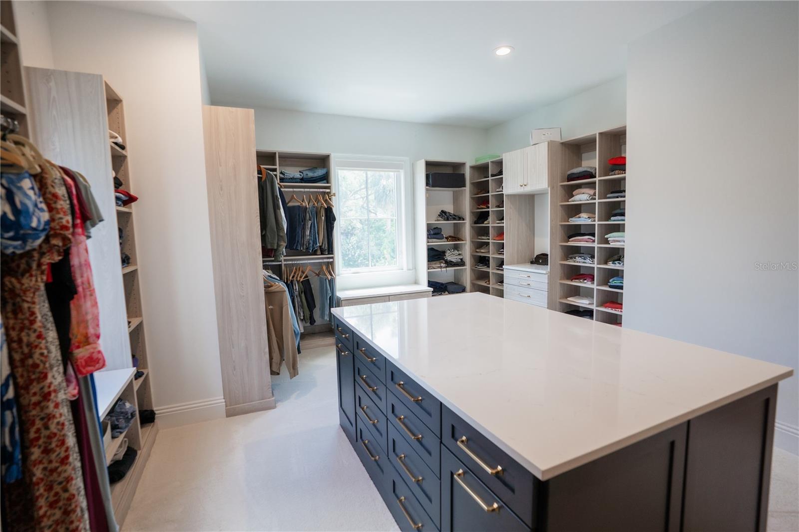 4402 W BEACH PARK DR, TAMPA, FL, 33609