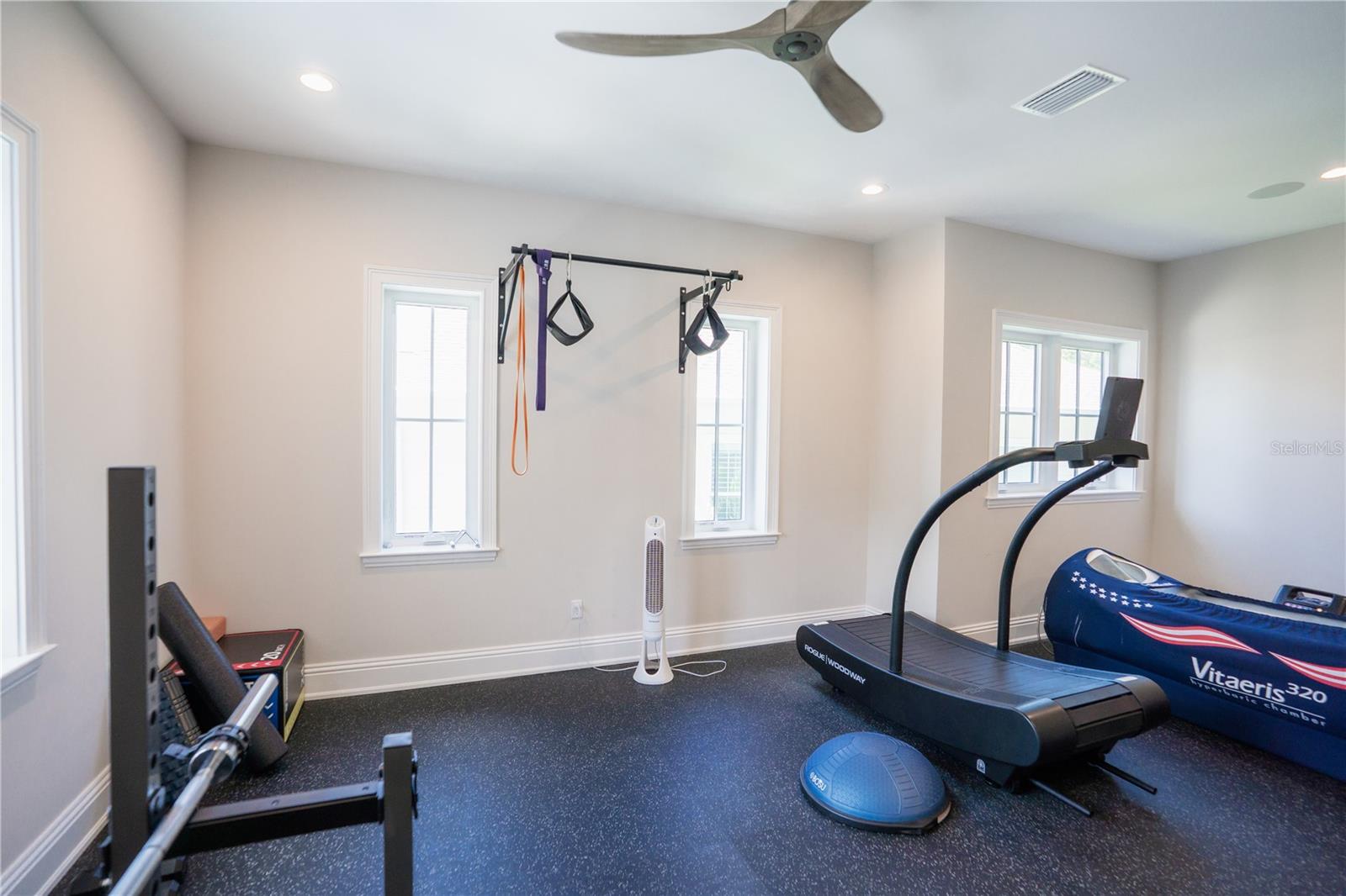 4402 W BEACH PARK DR, TAMPA, FL, 33609