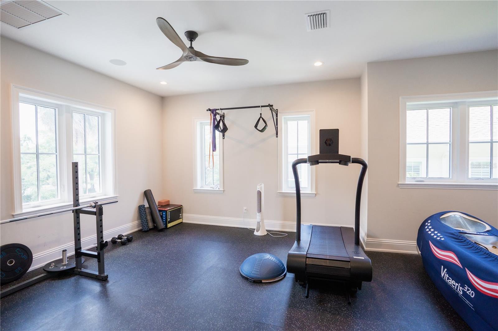 4402 W BEACH PARK DR, TAMPA, FL, 33609