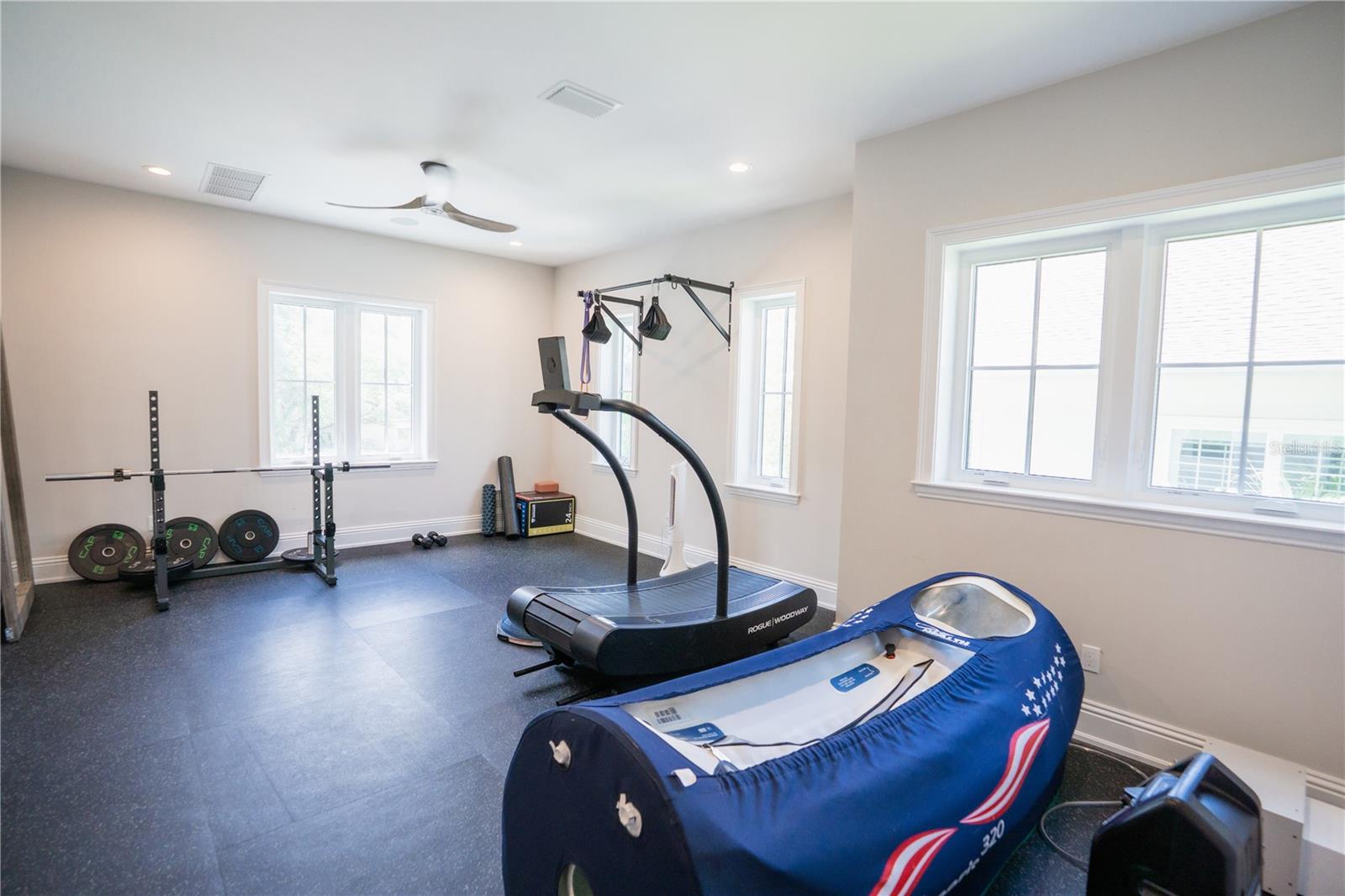 4402 W BEACH PARK DR, TAMPA, FL, 33609