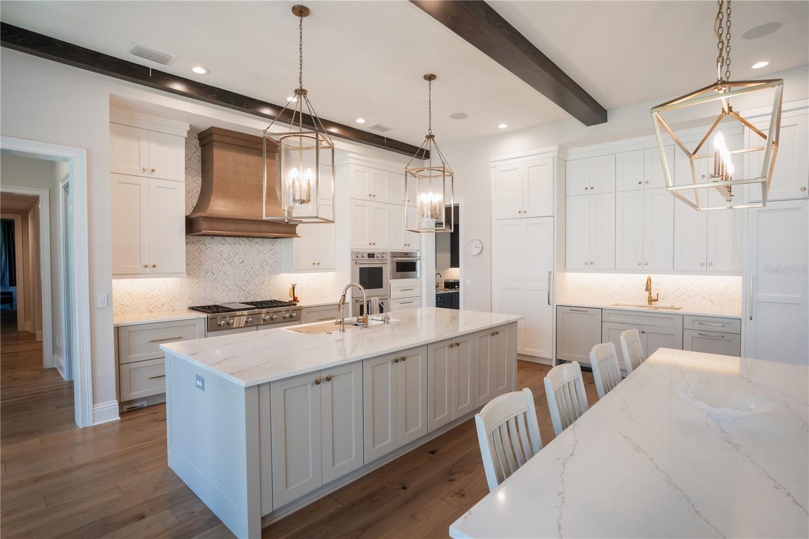 4402 W BEACH PARK DR, TAMPA, FL, 33609