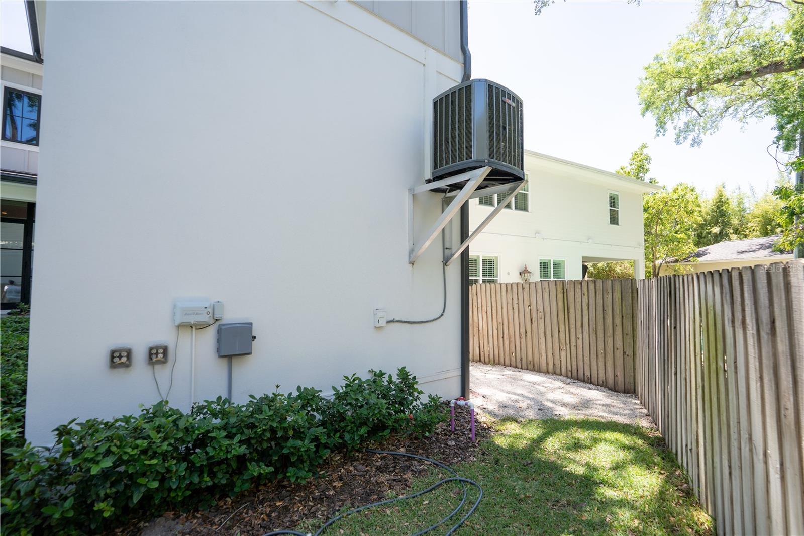 4402 W BEACH PARK DR, TAMPA, FL, 33609