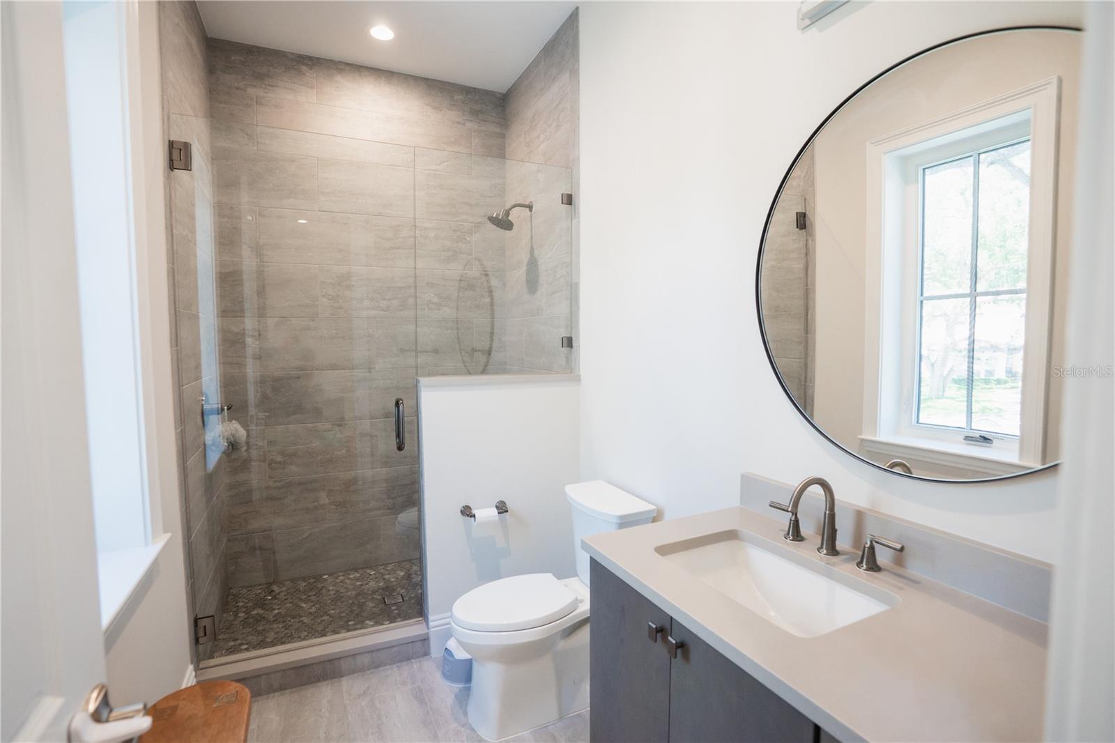 4402 W BEACH PARK DR, TAMPA, FL, 33609