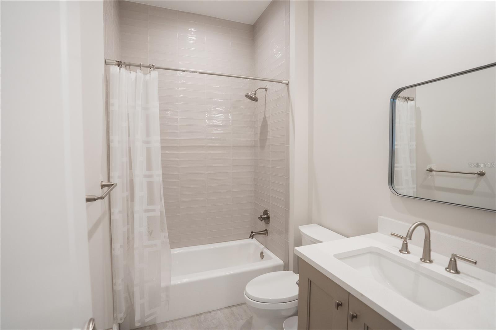 4402 W BEACH PARK DR, TAMPA, FL, 33609